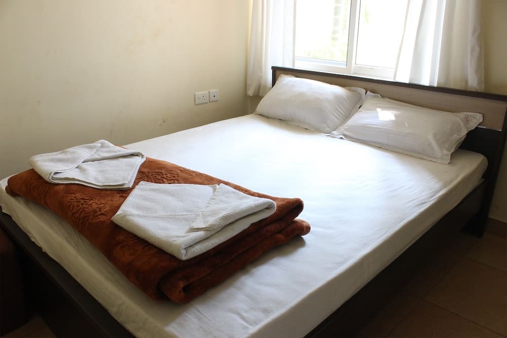 OYO Home 9166 Studio with Pool near Baga