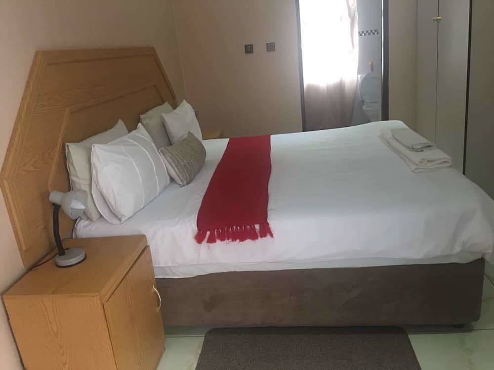 Eagle Suites Guest House