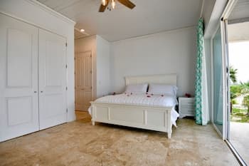 Fountain Bay Resort & Marina