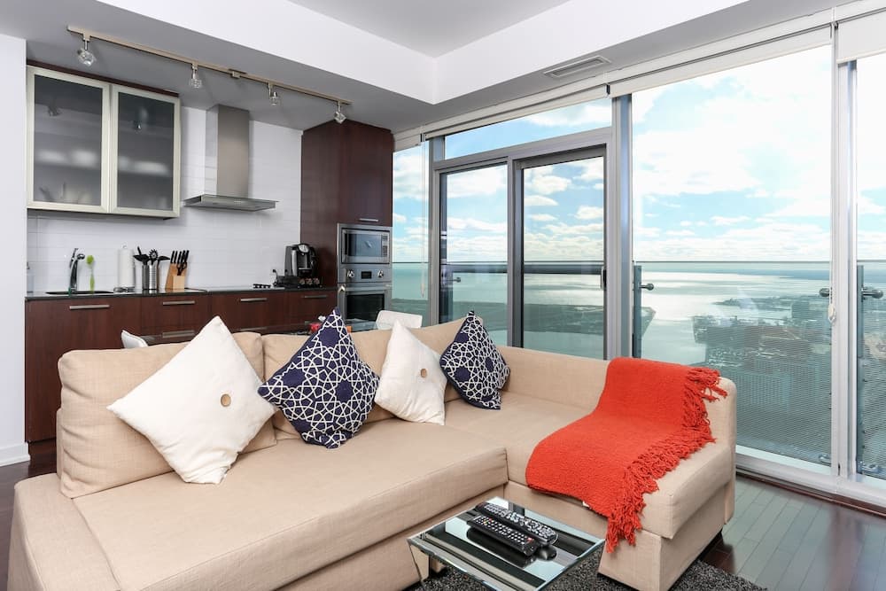 Platinum Suites - Breathtaking CN Tower View