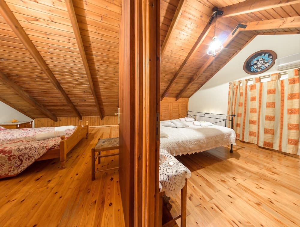 Borsalino Studios & Apartments