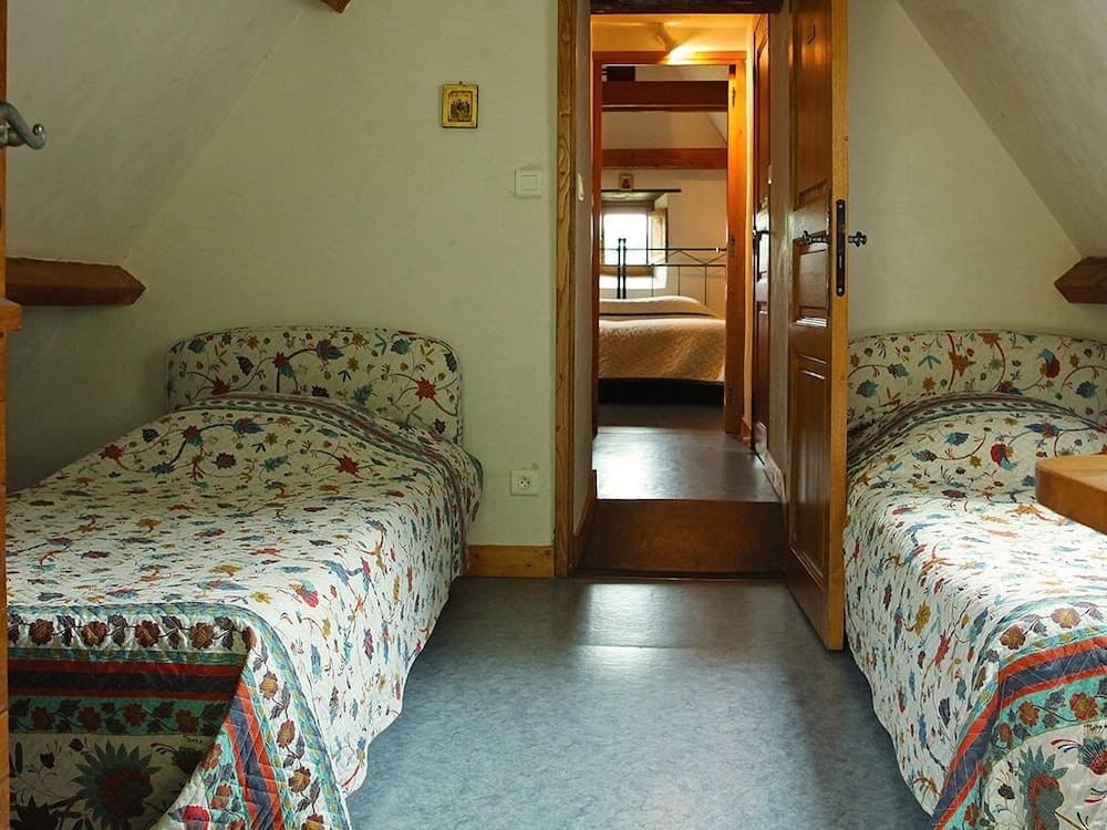 Chambre D'hôtes La Rossillonie