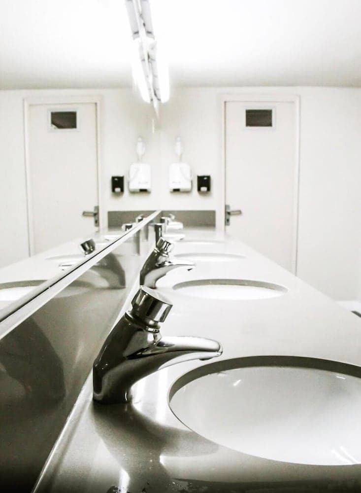 Hola Hostal Eixample - Hostel