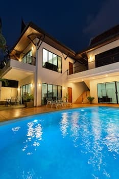 Kata Pool Apartments