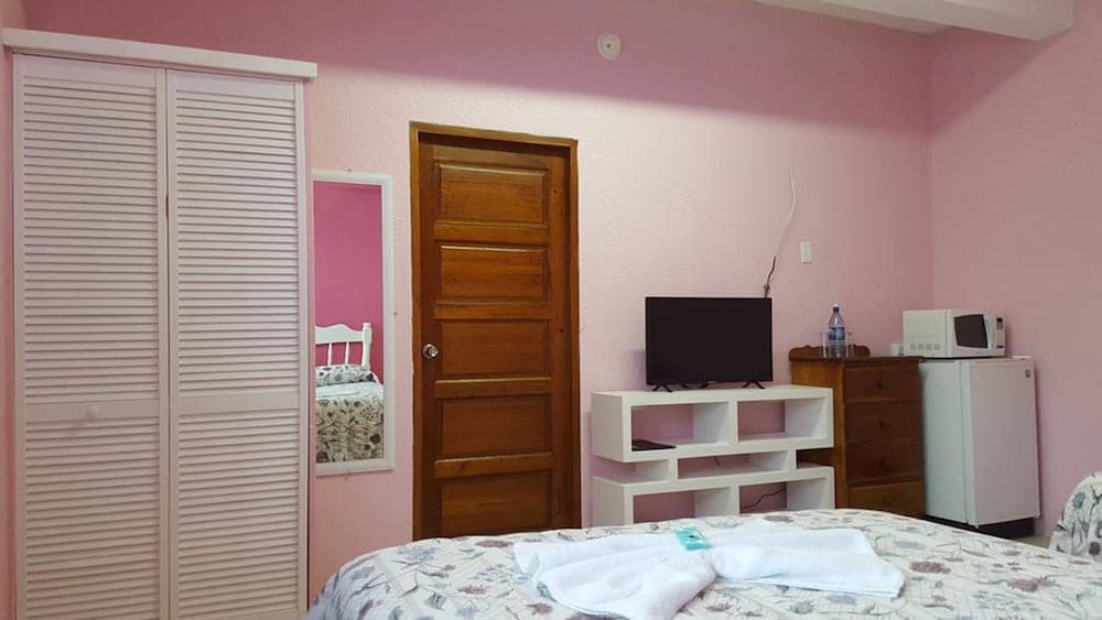 Anchorage Beach Resort