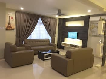 Laman Kurnia Holiday House