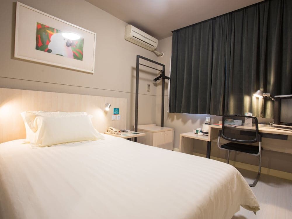 Jinjiang Inn Style Laiyuan Old Bus Station