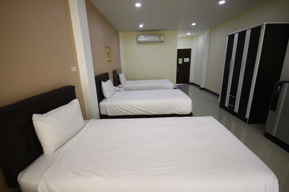 Charoensuk Grand Hotel