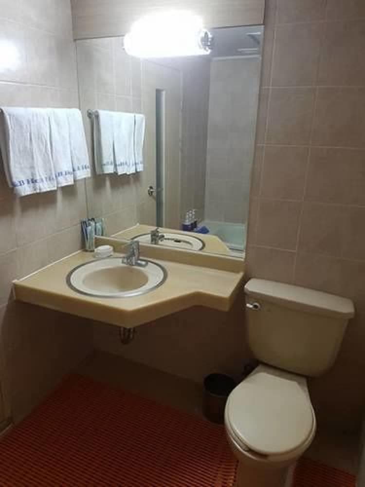 Green and Blue Hotel