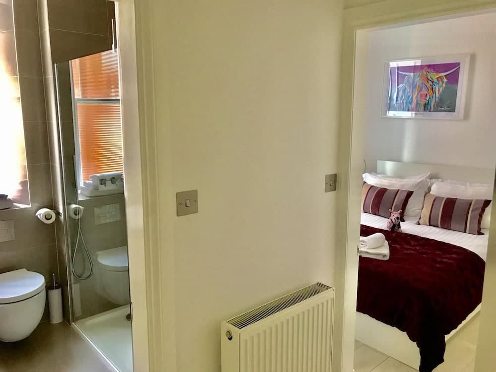 Heart of Edinburgh City Flat