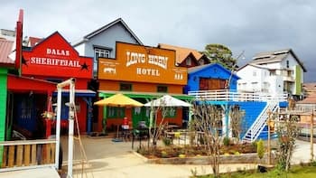 Flowersandrocks Villa