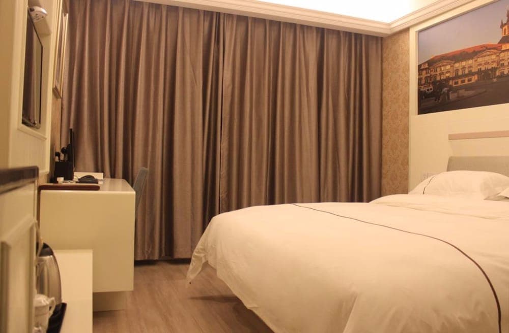 Yiwu Baide Theme Hotel
