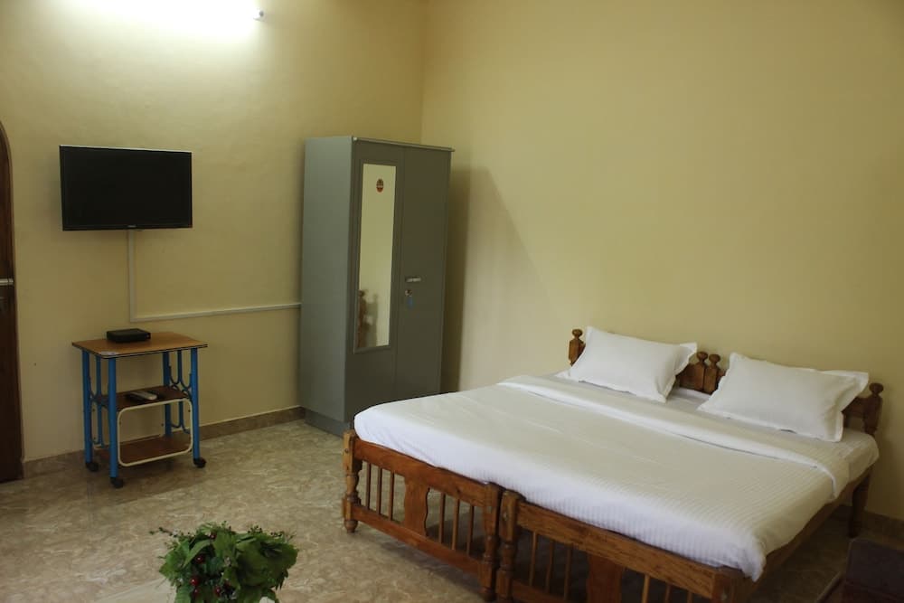 OYO 6236 Home Studio Near Sinquerim Beach