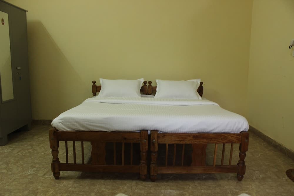 OYO 6236 Home Studio Near Sinquerim Beach