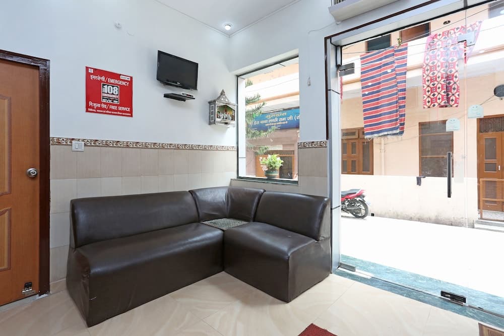 OYO 3033 Radiant Hotel