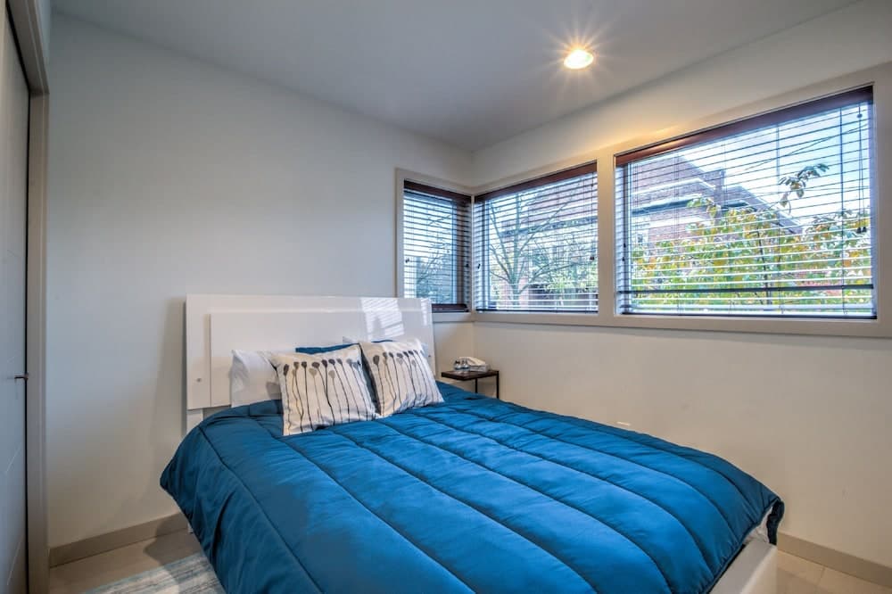 Modern Home with Rooftop Oasis