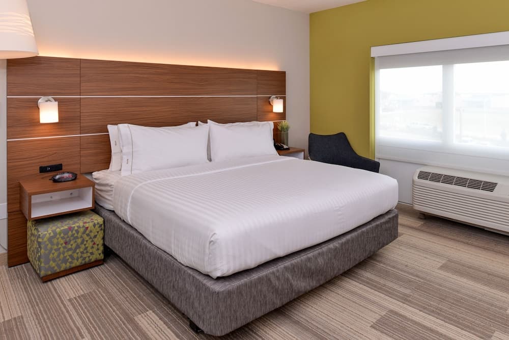Holiday Inn Express & Suites West Melbourne by IHG