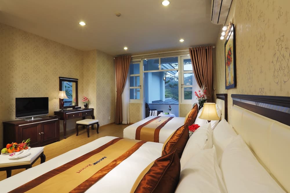 SAM Tuyen Lam Golf & Resorts