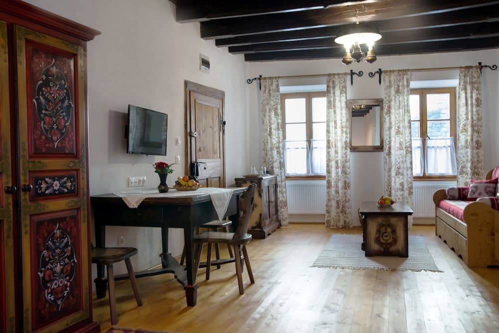 Taschler Haus Boutique