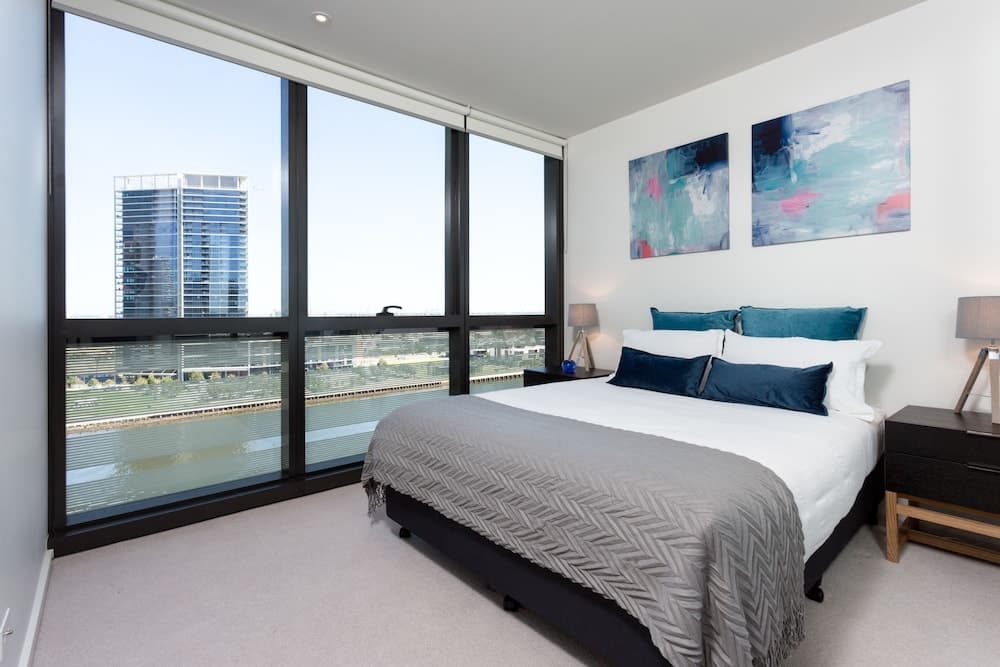 Wyndel Apartments Riverside on Collins