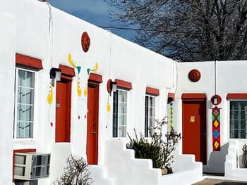 Cottonwood Court Motel