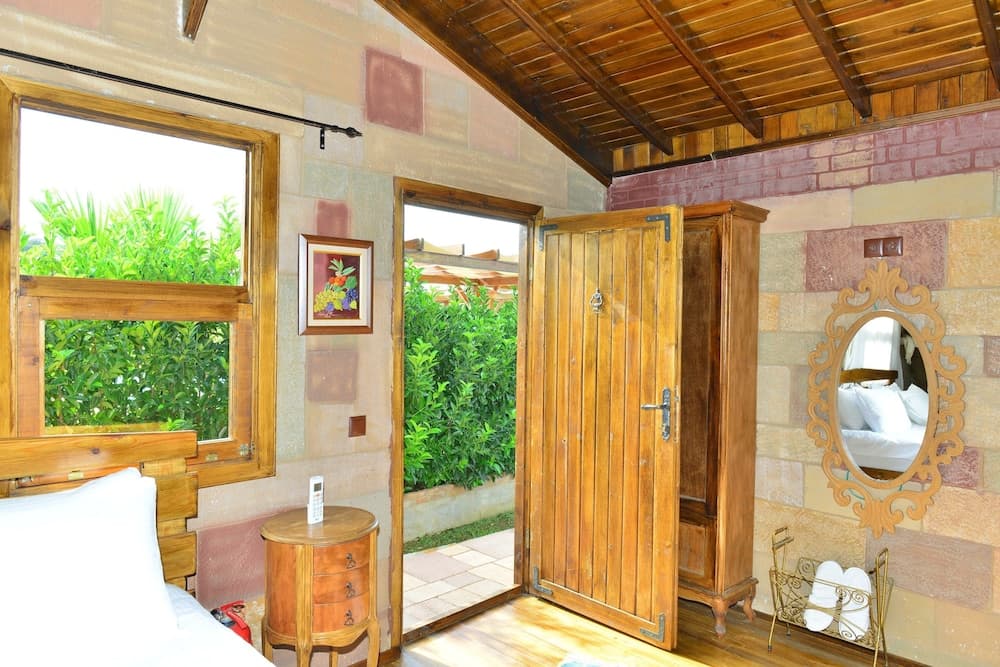 Salkim Konak Agac Evler