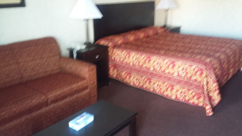 Deerfield Inn & Suites