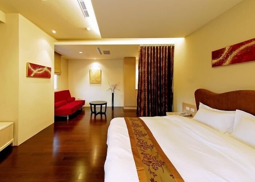 Sun Moon Lake Karuizawa Villa B&B