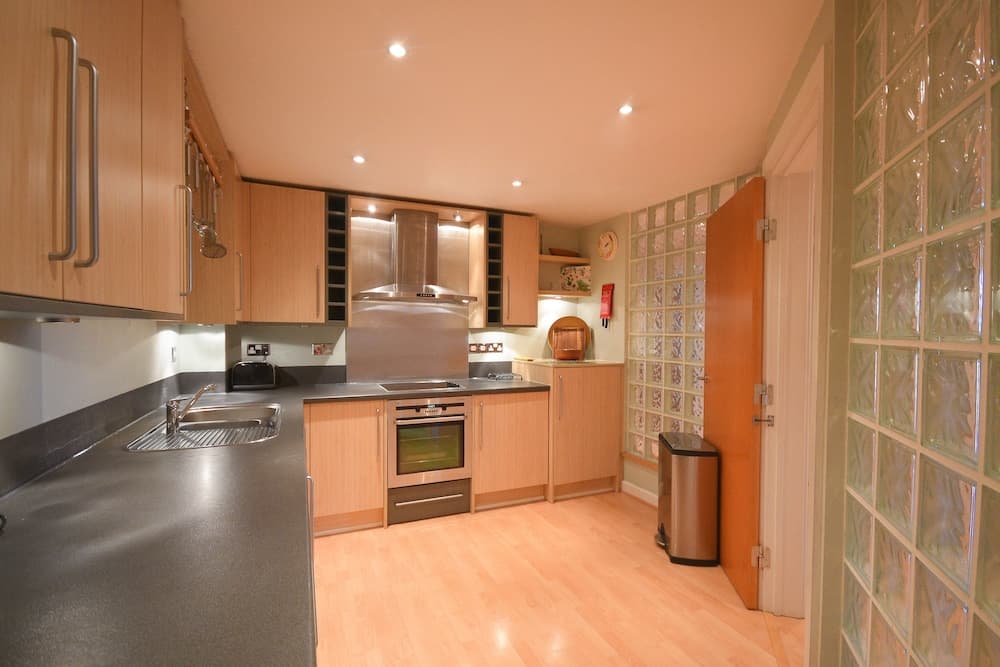 Town or Country - Greenwich Apartments