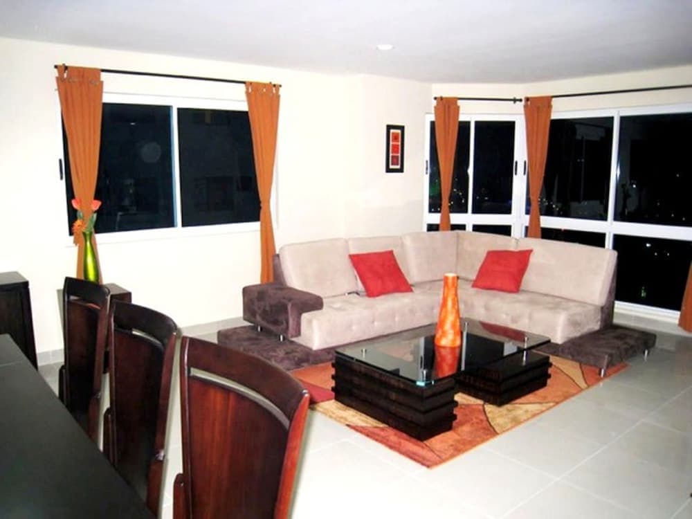 Semi Penthouse Torres Del Lago