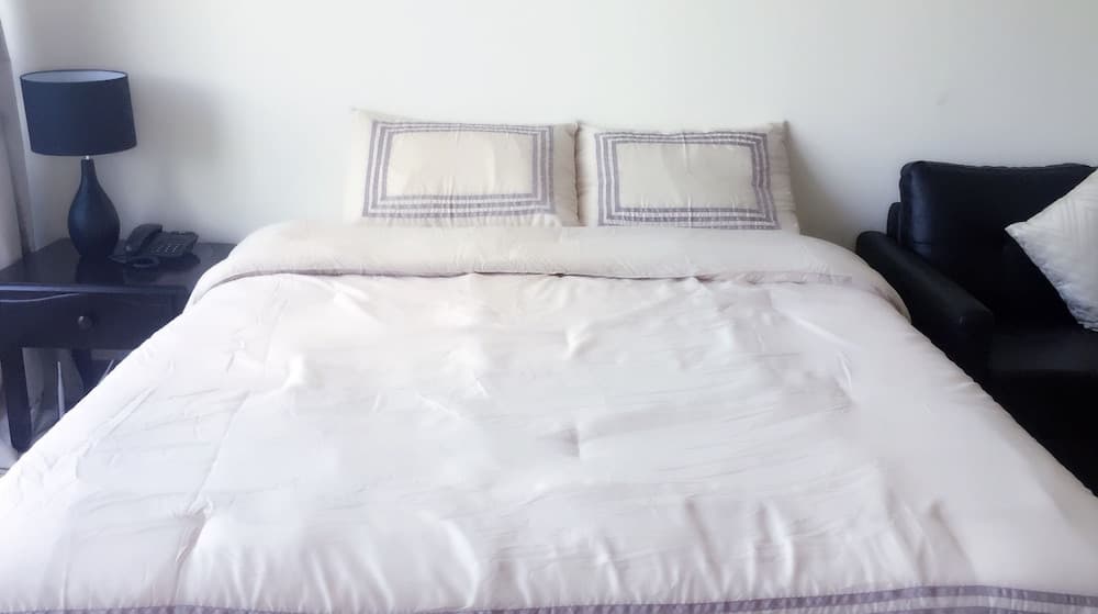 HI HOME At The Knightsbridge Residences