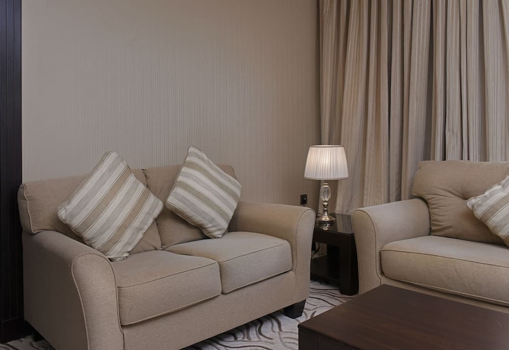 Naviti Warwick Al Khobar