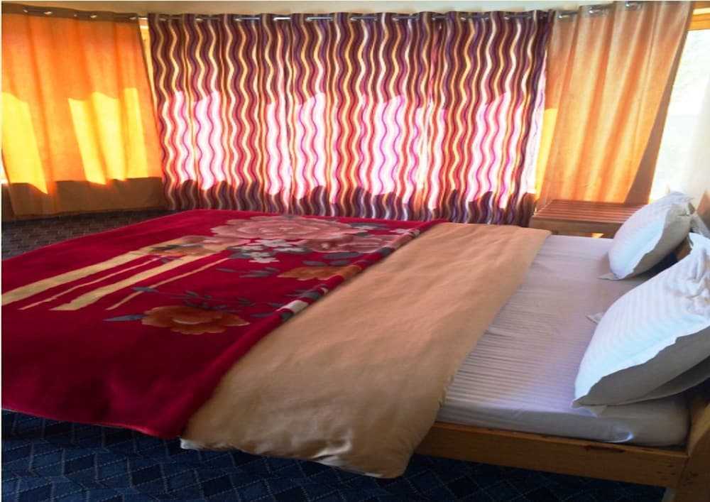 TIH A O Guest House & Home stay