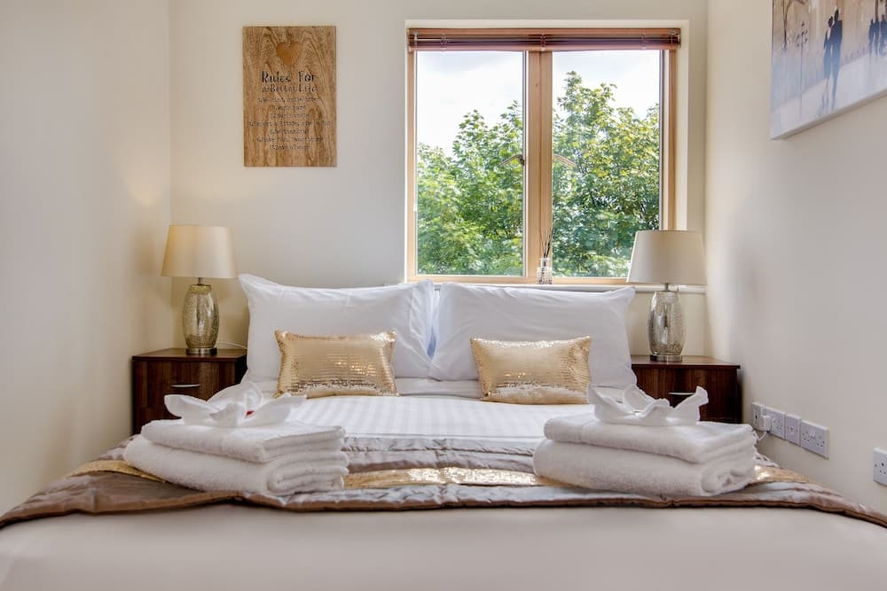 Mica Point City Centre Apartment