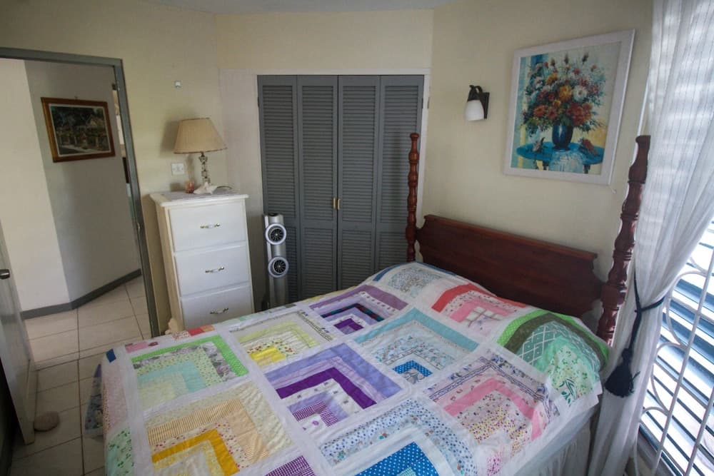 Yellow Canary Beach Villa