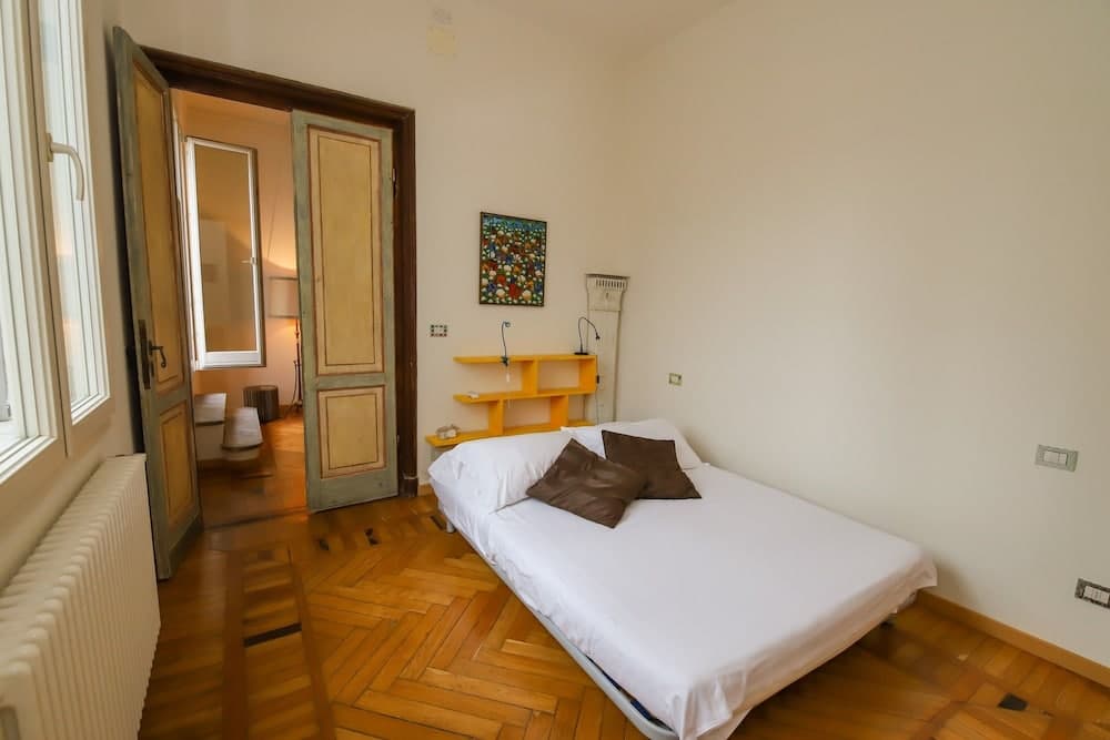 JOIVY Franci's House