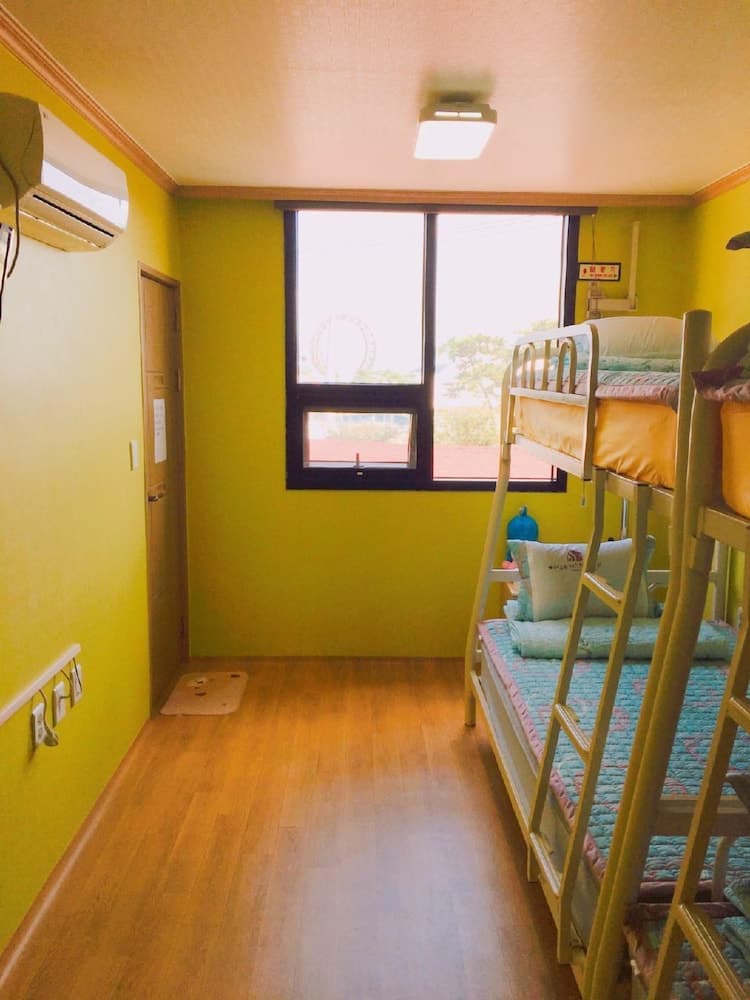 Yeosuro Guesthouse - Hostel