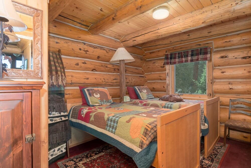 Mounticello Log Cabin - 4 Br Home