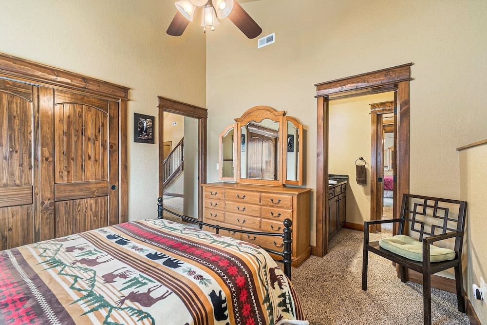 Timber Mountain Retreat - 3 Br Townhouse