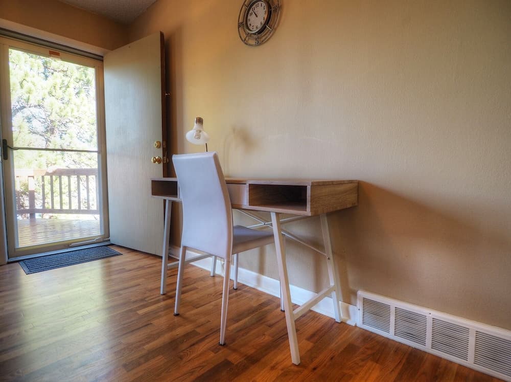 The Lake House - 3 Br Home