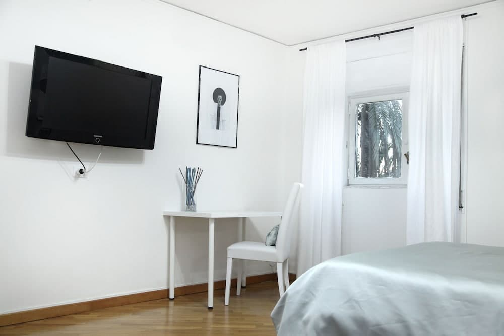 Colorful Sea View Apartments