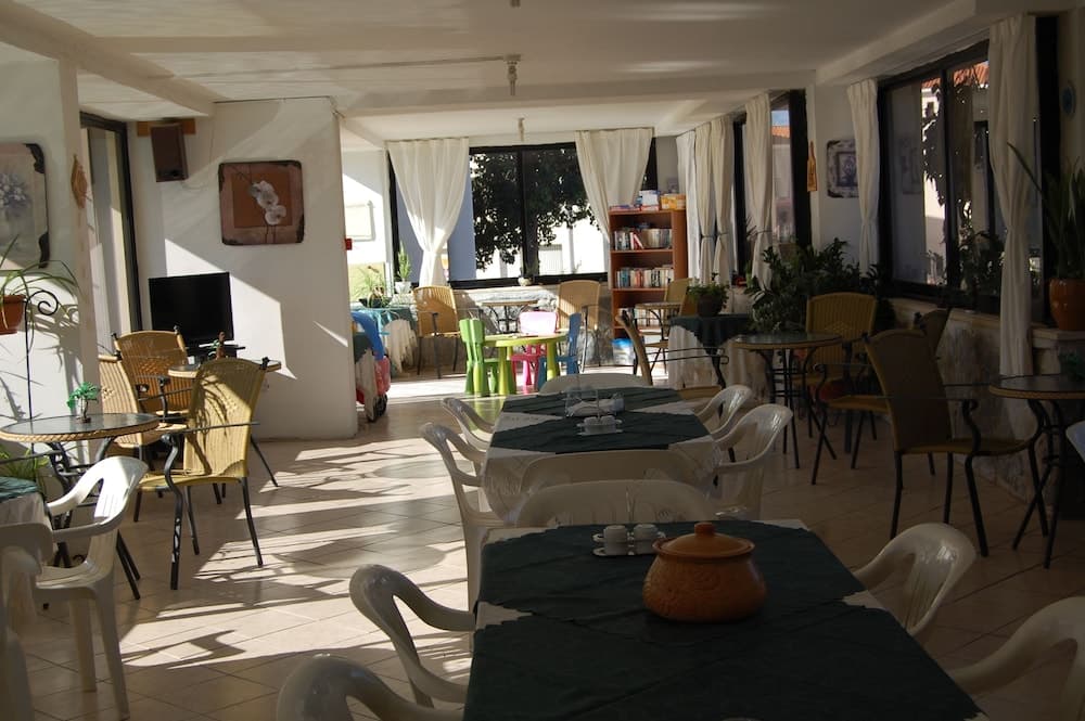 Nicos & Olympia Apartments