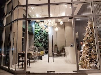 Premium Residence The Currency Ortigas