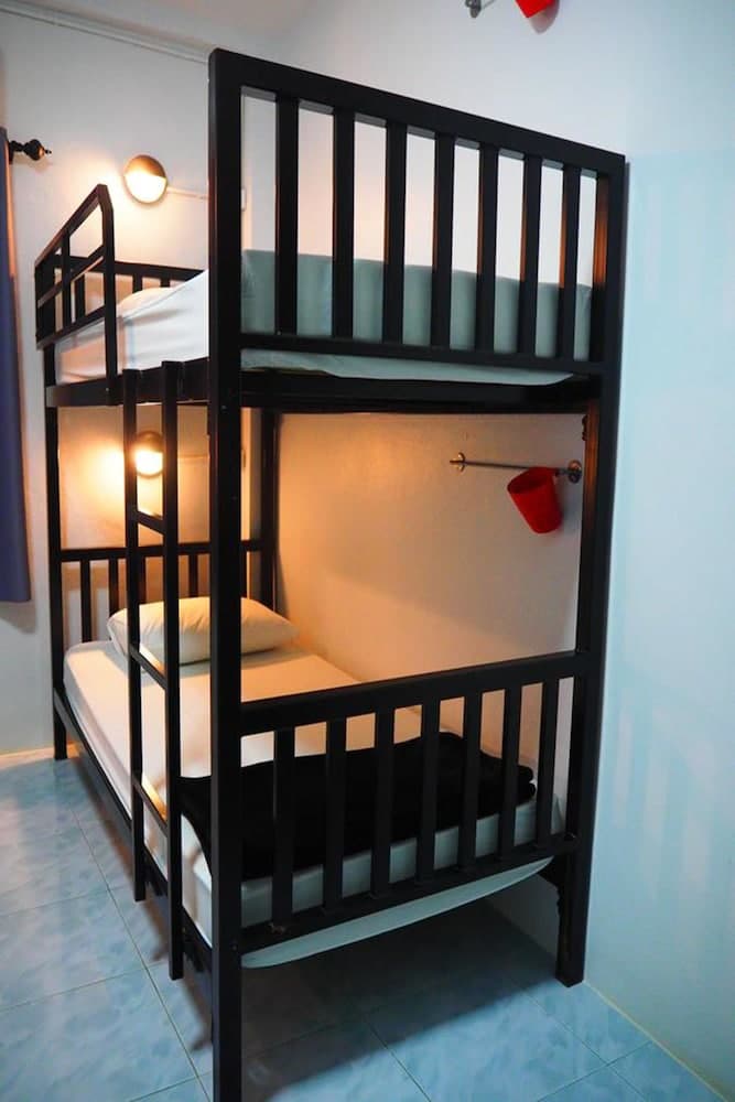 Wayla Hostel - Adults Only