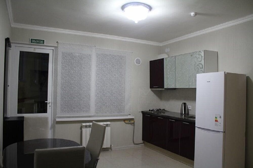 V Gostyah U Julii Guest House