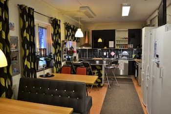 Södra Bergets Vandrarhem - Hostel