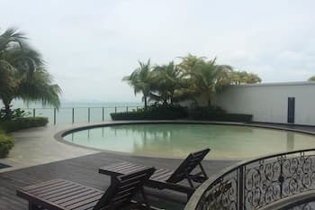 Vinz at Silverscape Luxury Residence