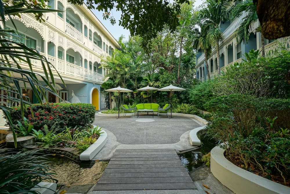 At Pingnakorn Riverside Hotel Chiangmai