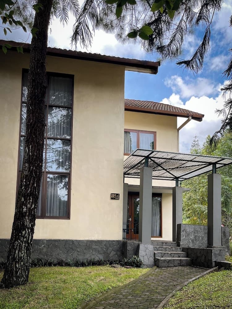 Puri Setiabudhi Residence