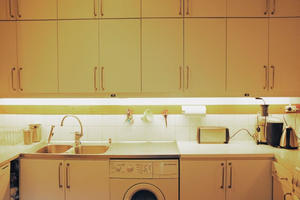 Beautiful, Artistic, Heirloom Apartment